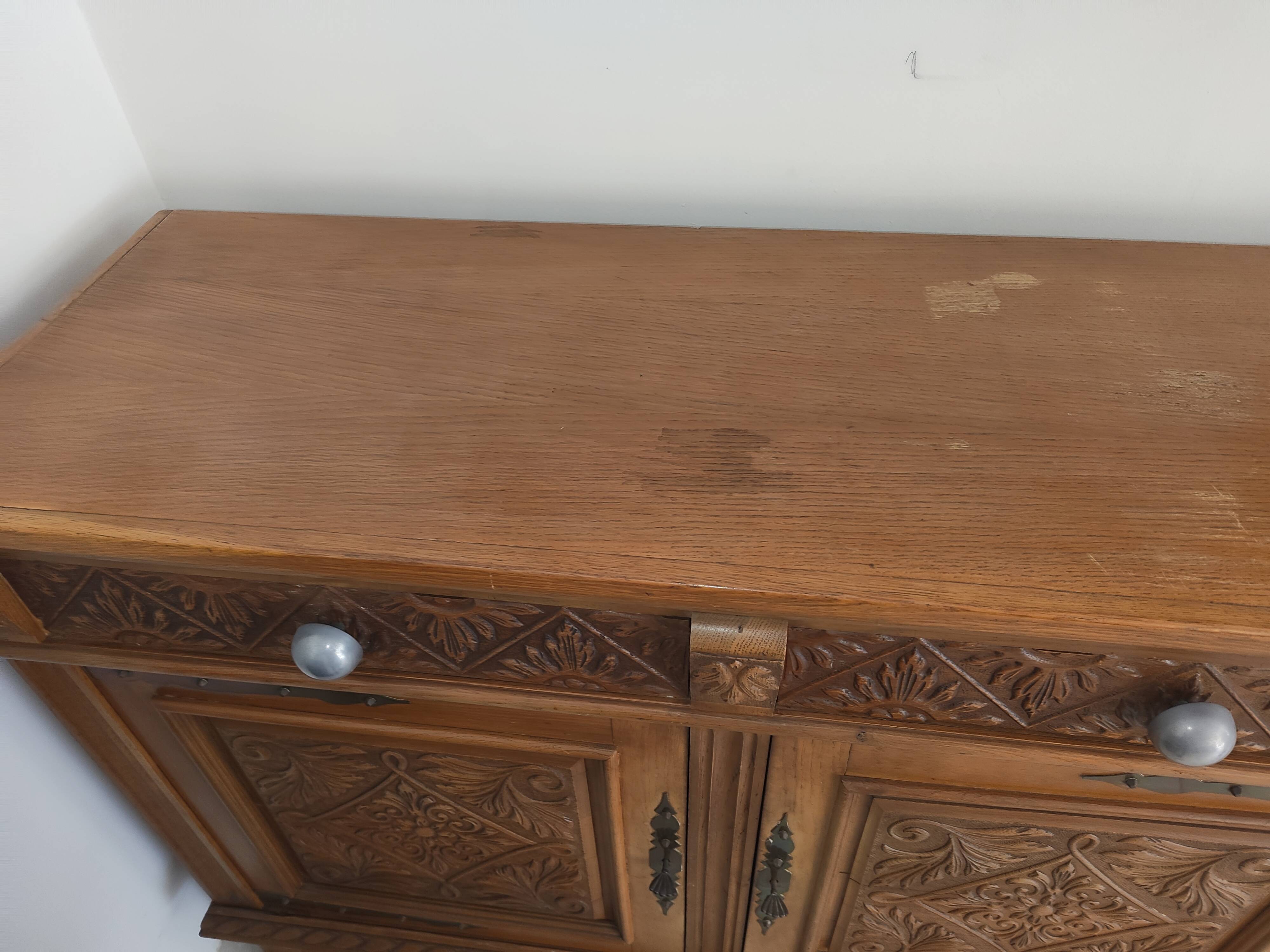 Antique oak sideboard – Stamped "RF" (Origin Administration)