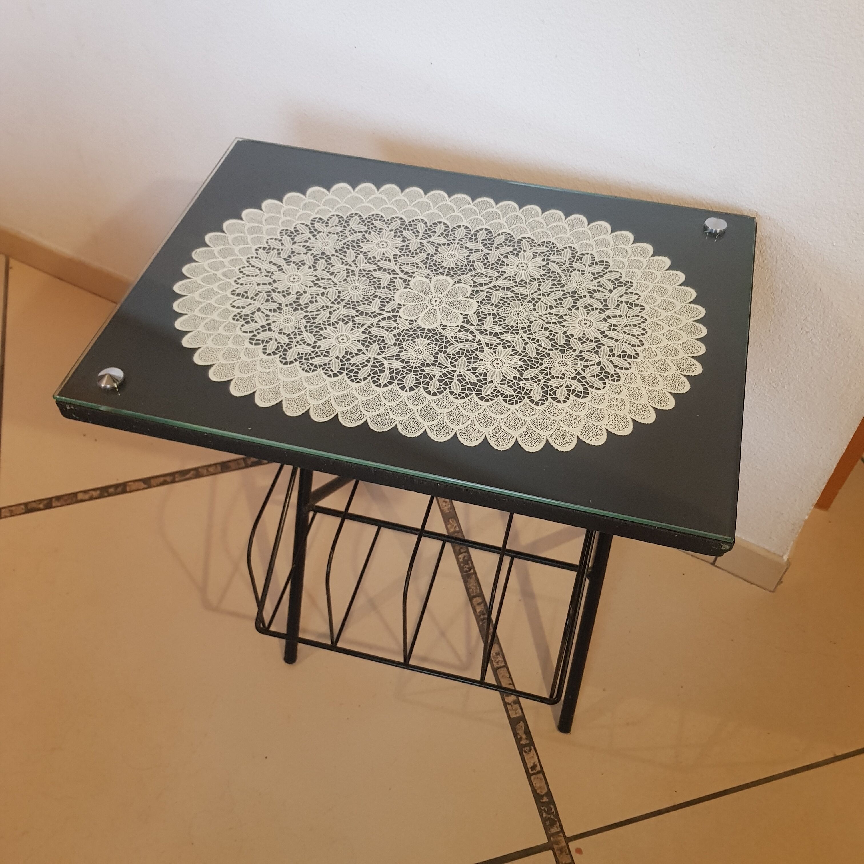 Vinyl door booster table