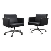Paire de fauteuils pivotants en cuir par Poltrona Frau, Italie, années 1990.