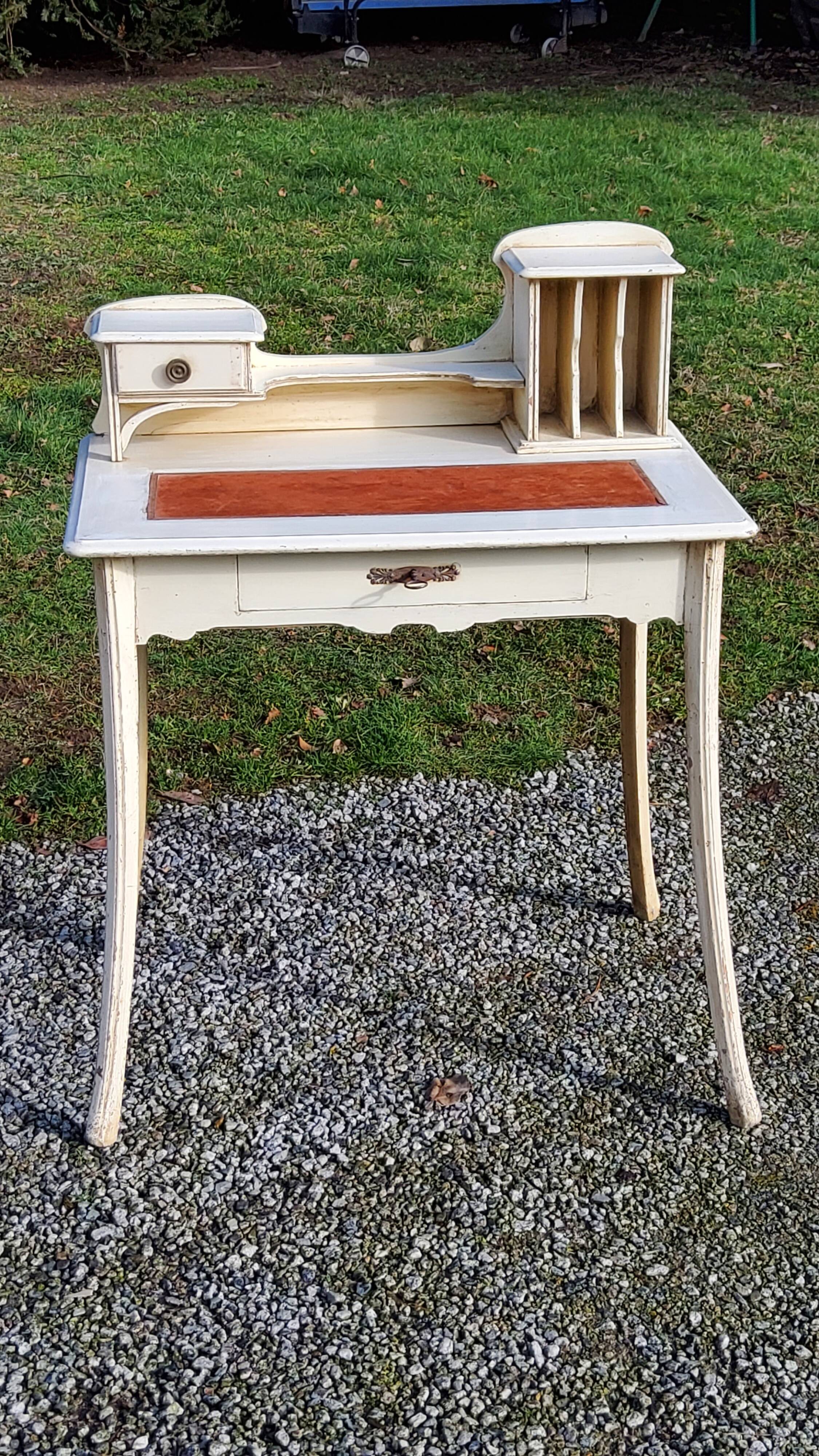 Happiness of the day art nouveau desk from the 1900s