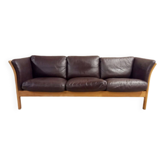 Danish vintage three-seater brown leather Stouby sofa with wooden frame 1960s