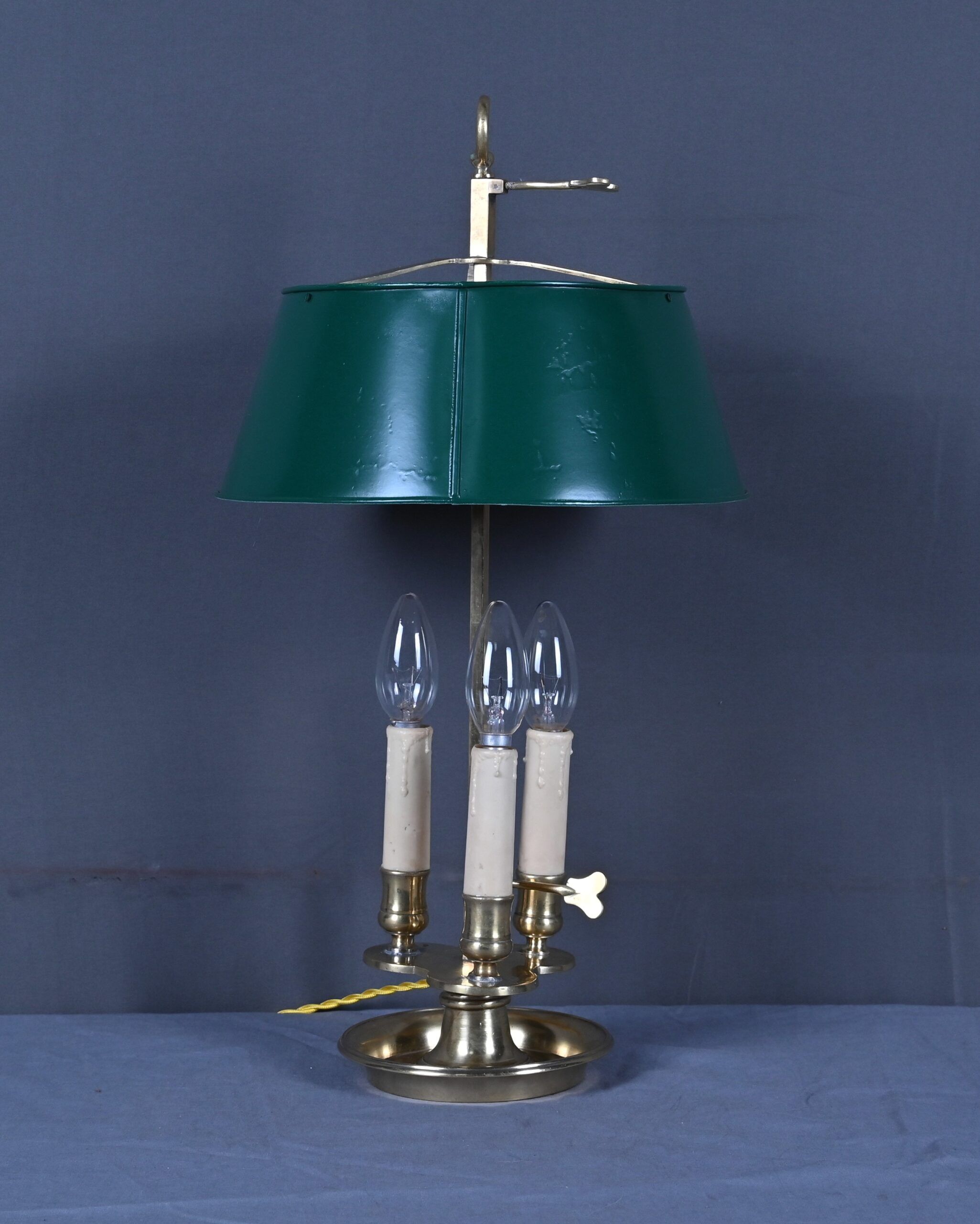 Lampe bouillotte en laiton, style Empire – fin XIXe