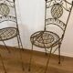 Paire de chaises hautes pliantes en fer forgé – Patine ocre – Style Ja