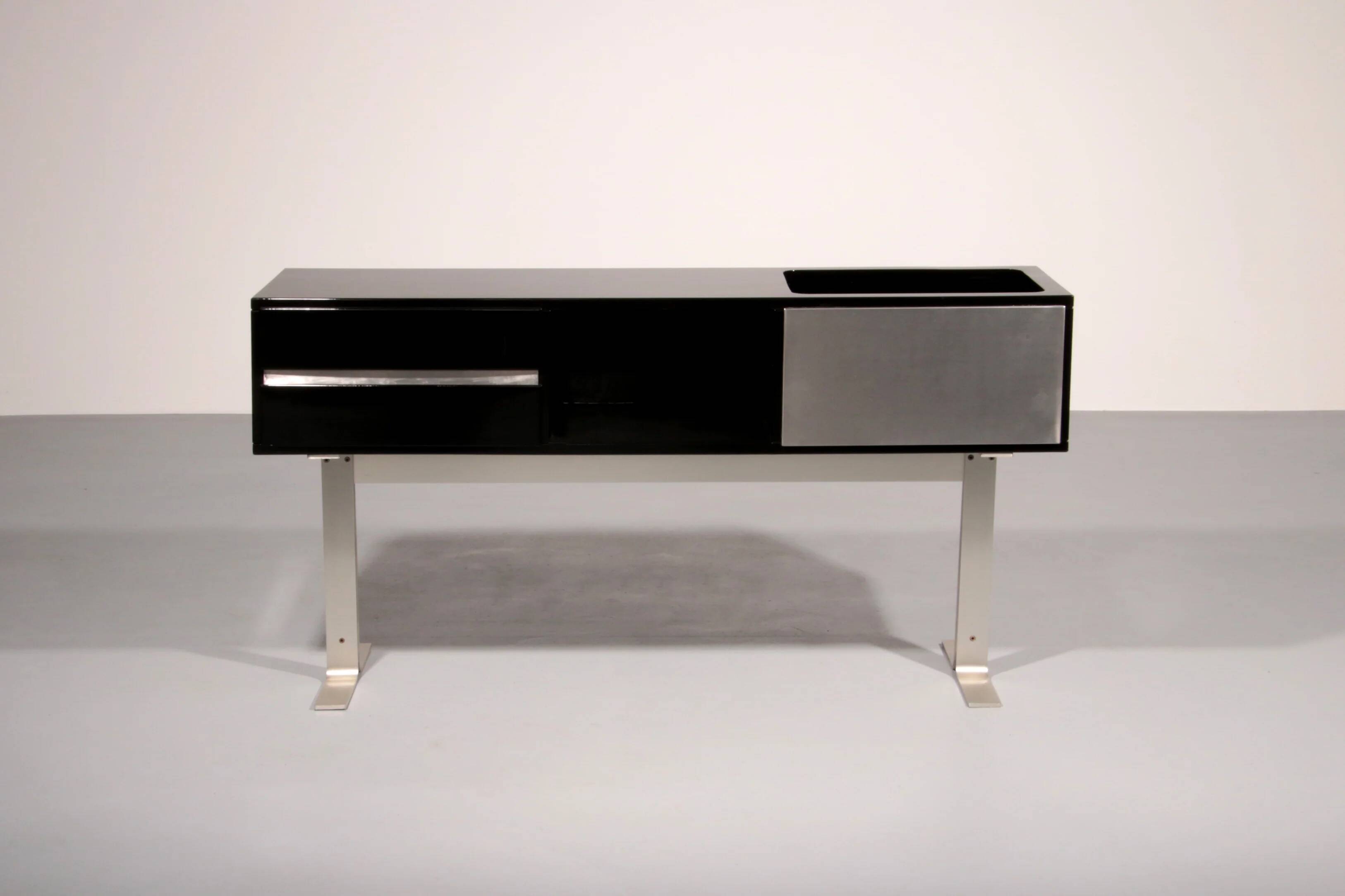 Stunning Willy Rizzo bar / sideboard in black & stainless steel, Italy 1969