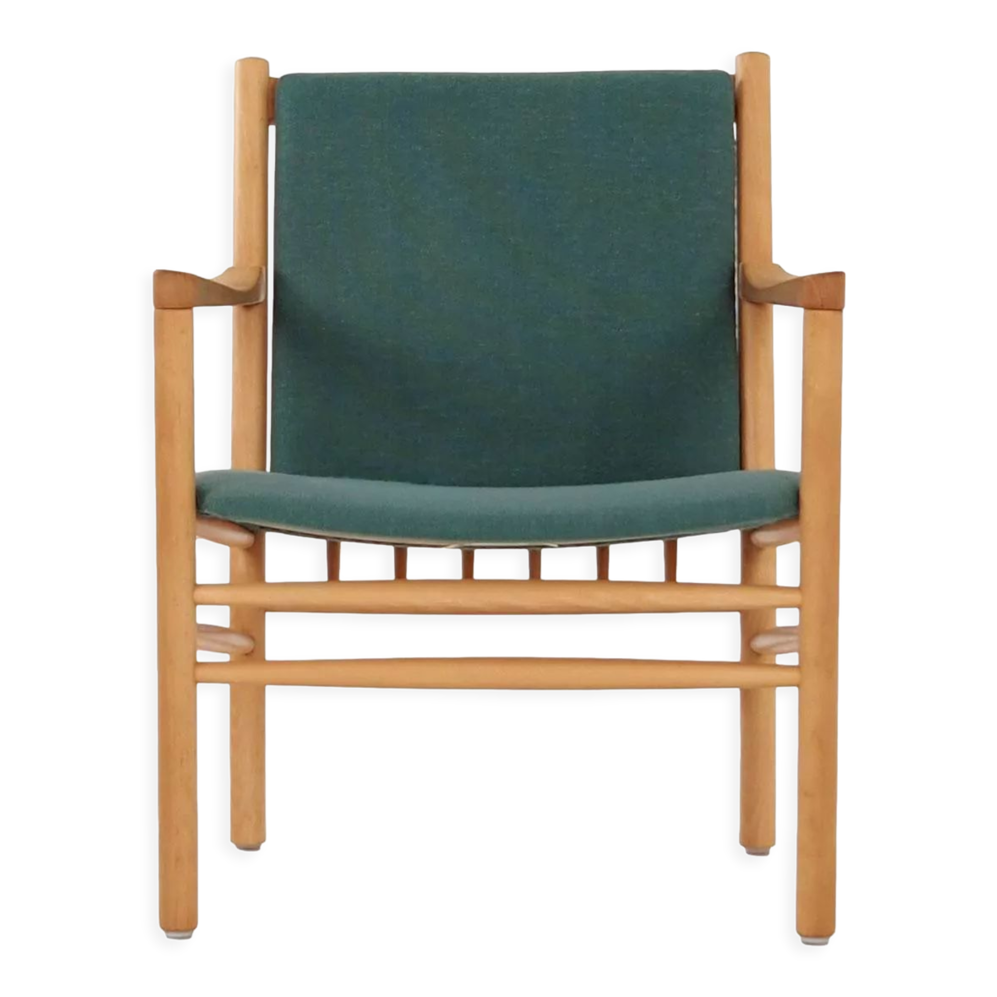 Armchair design J147 by Erik Ole Jørgensen of Tarm Stole & Møbelfabrik.