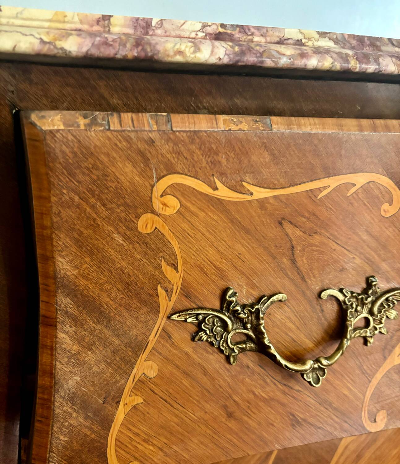 commode de style Louis XV