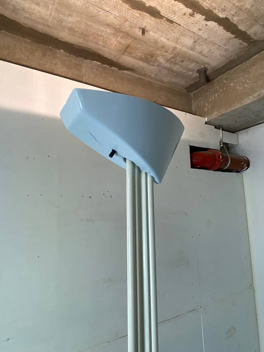 Lampadaire Mod. Otello de Bruno Gecchelin pour Oluce années 1980