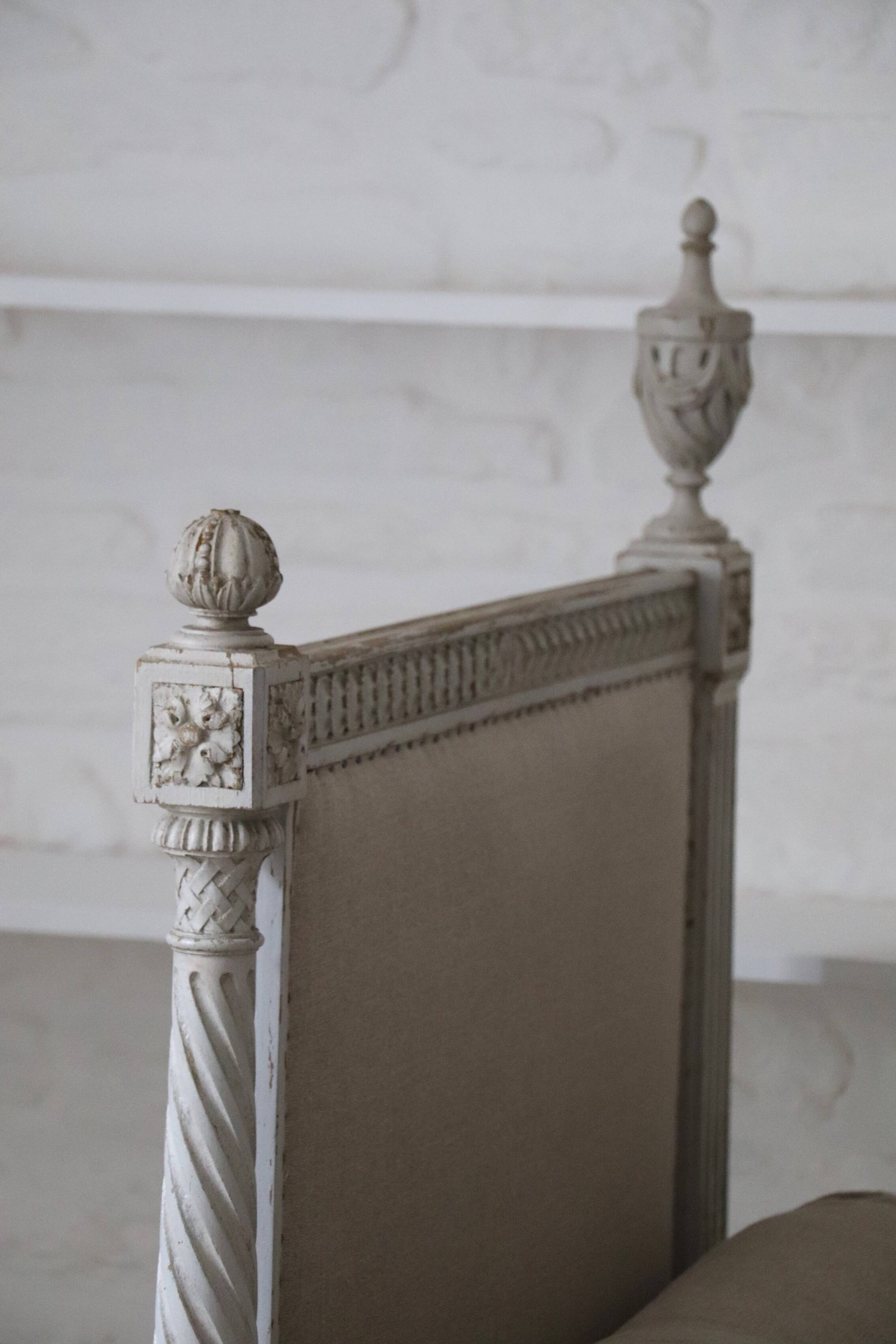 Resting bed - Louis XVI style bench reupholstered in linen