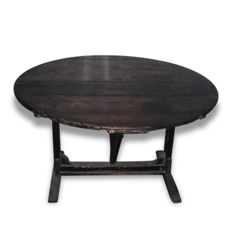 Table of winemaker