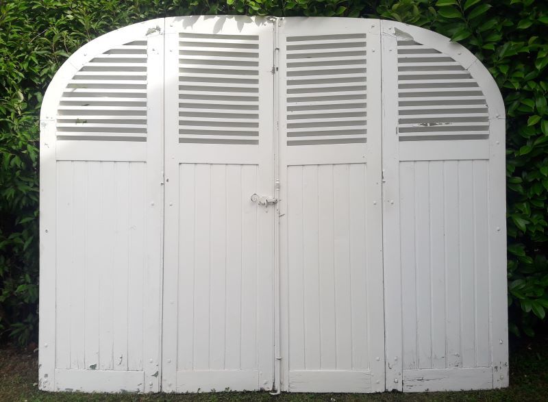 Arched shutters oak louvers H226xW277 4 leaves