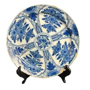 Delft, faience plate decorated in Kraak style, De Grieksche A manufacture, 18th century.