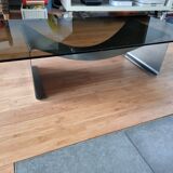 Coffee table distributed by Roche Bobois