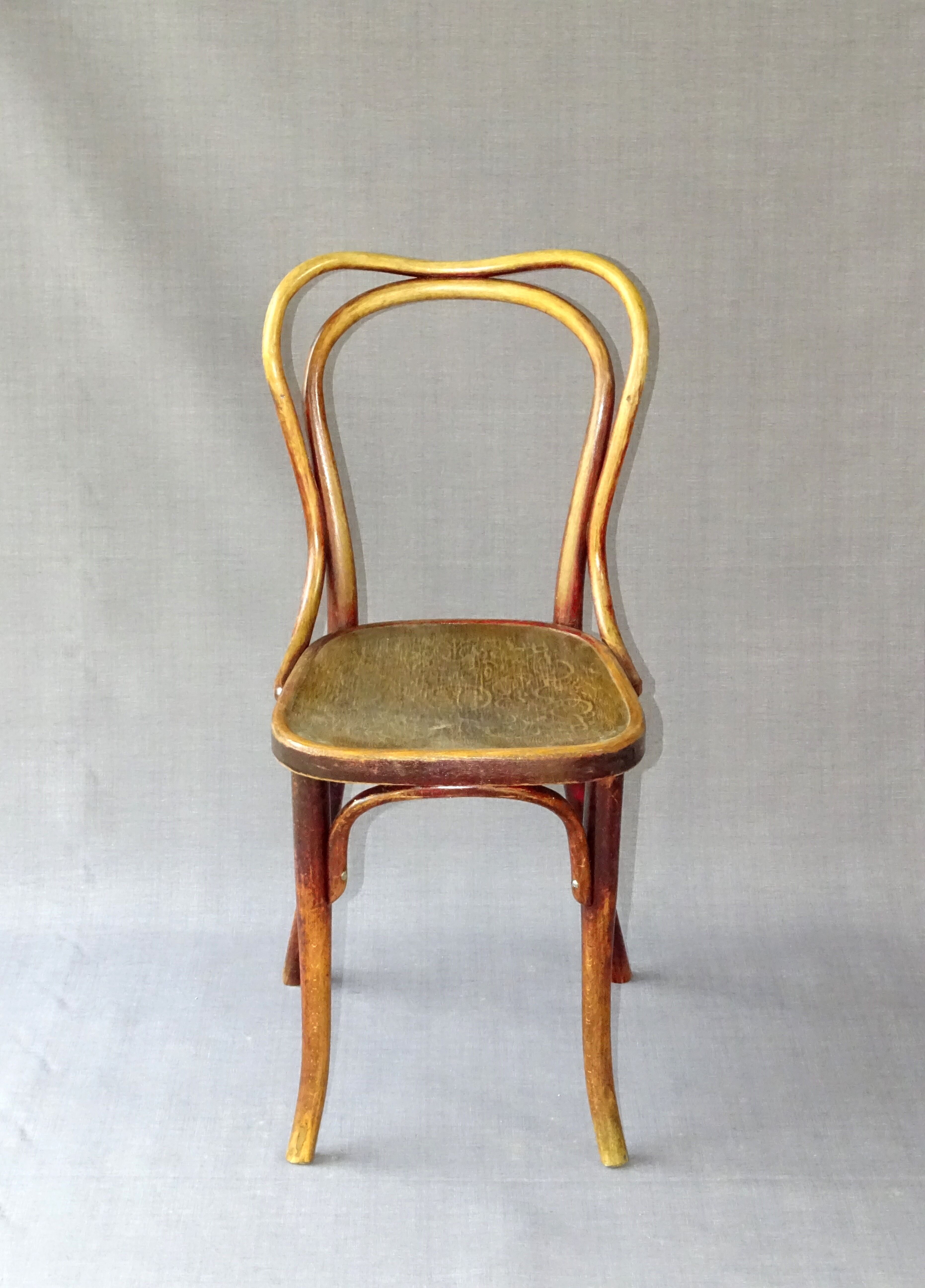 Chaise bistrot Thonet n°55 vers 1925 assise bois