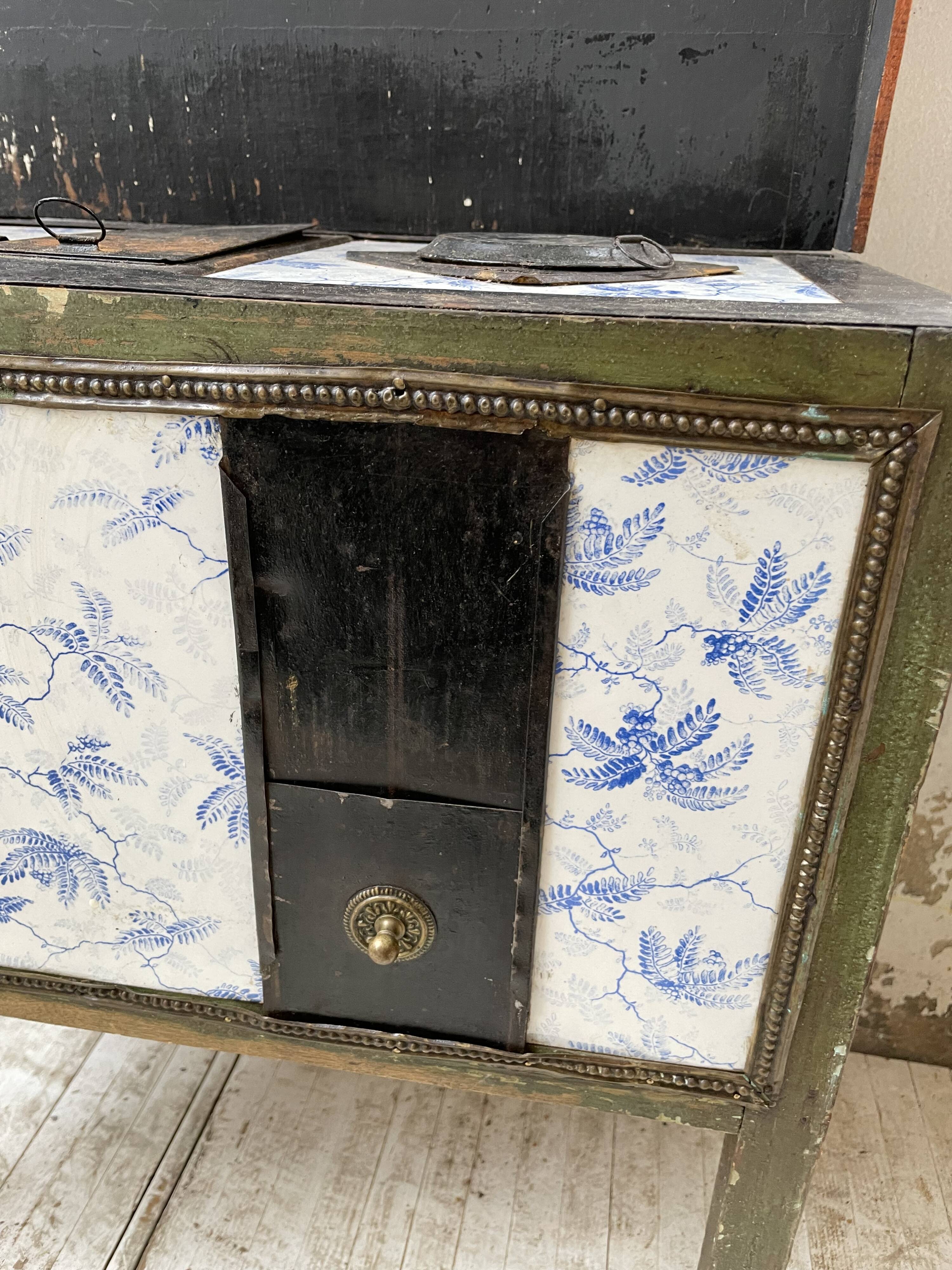 Children's toy stove antique