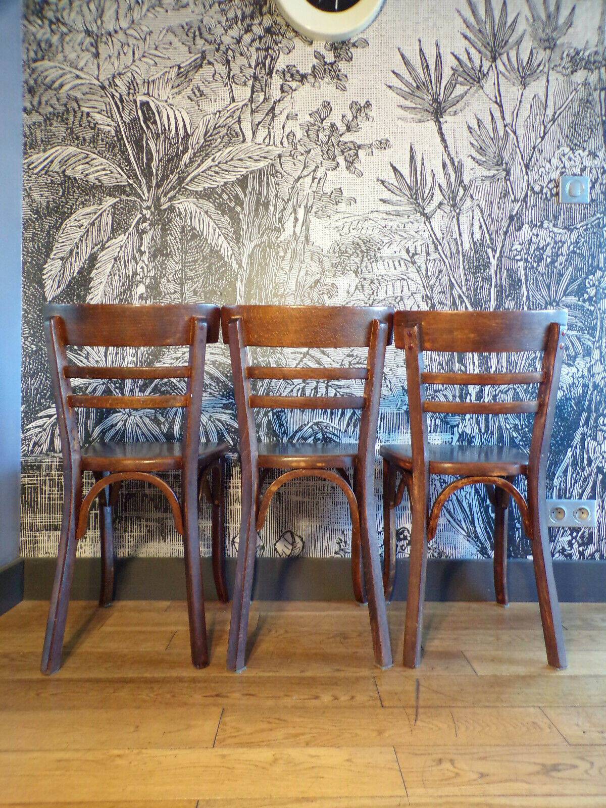 Suite 3 chairs of vintage Baumann bistro