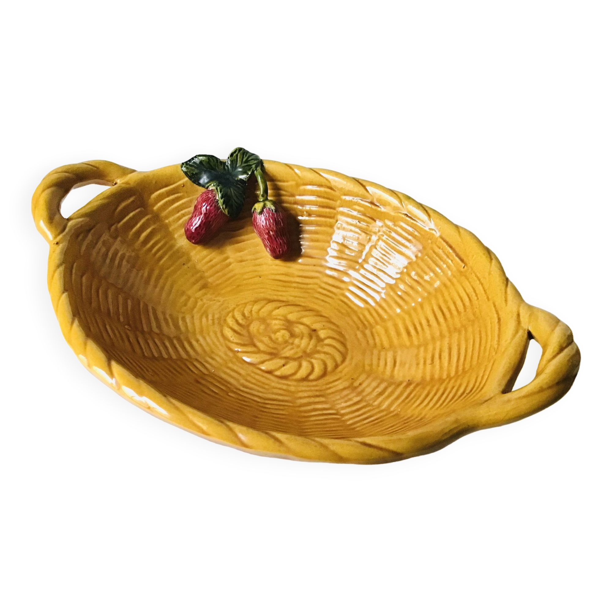 Rattan-style slip fruit bowl