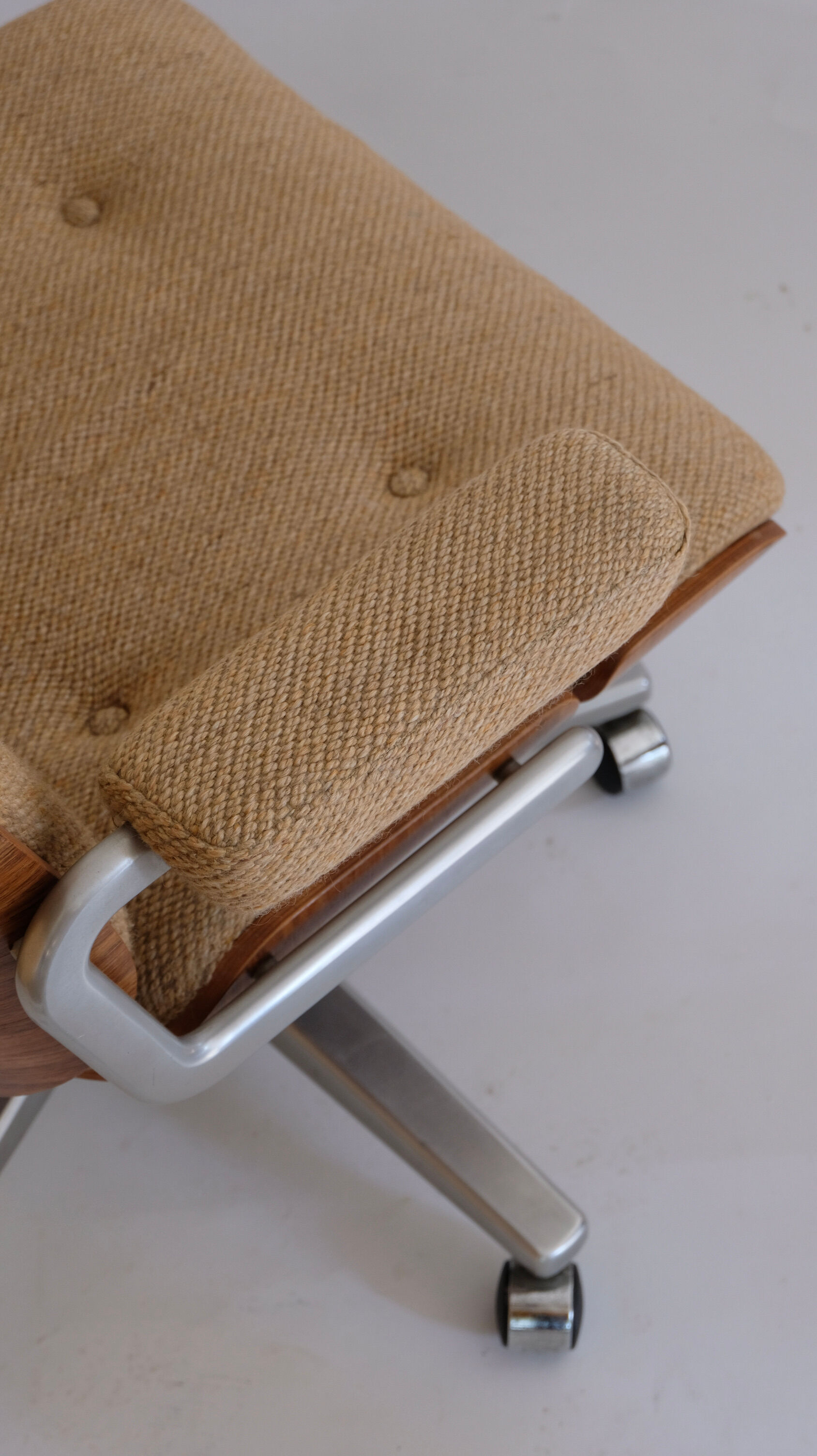 Giroflex office chair