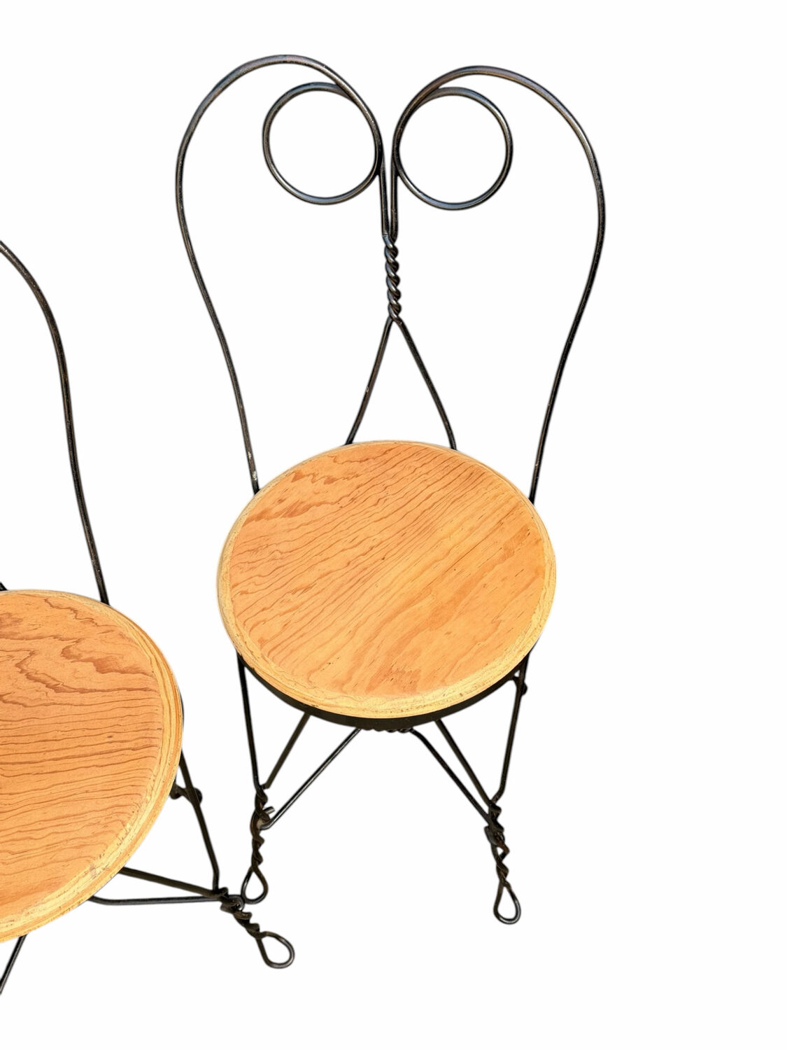 Set of 4 vintage wrought iron chairs from the 1940s.