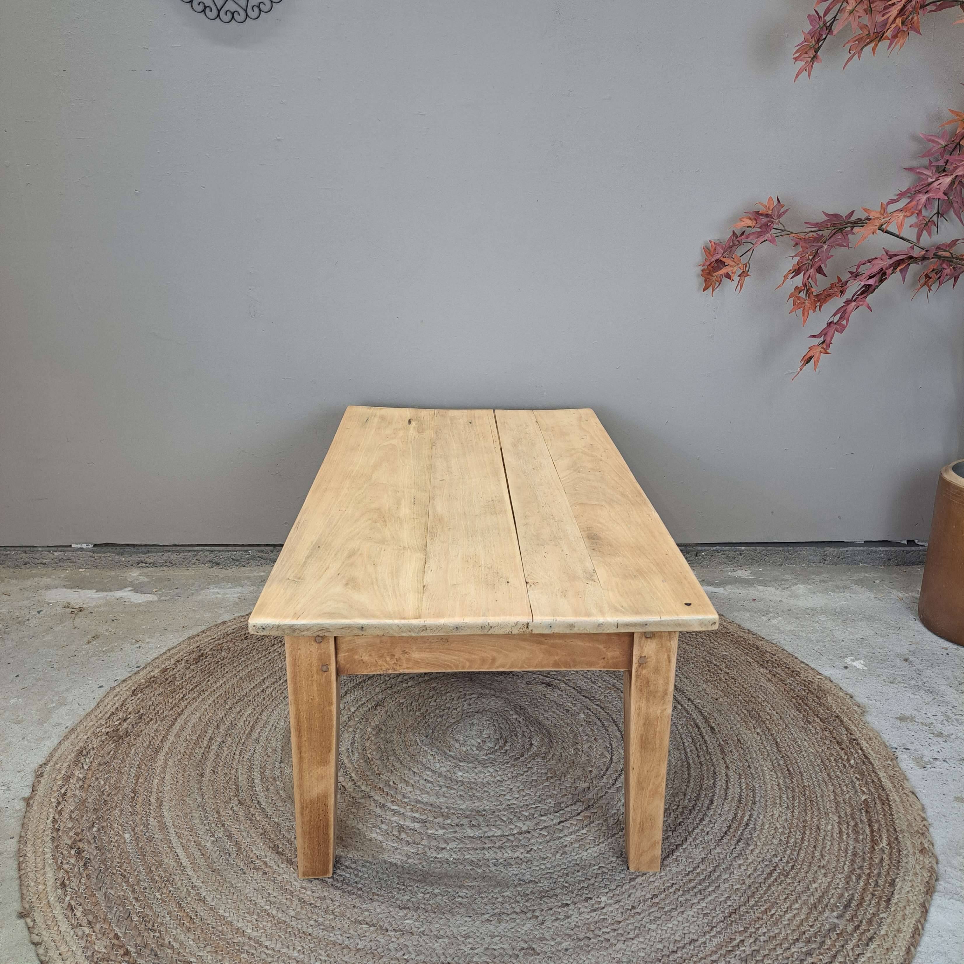 COFFEE TABLE