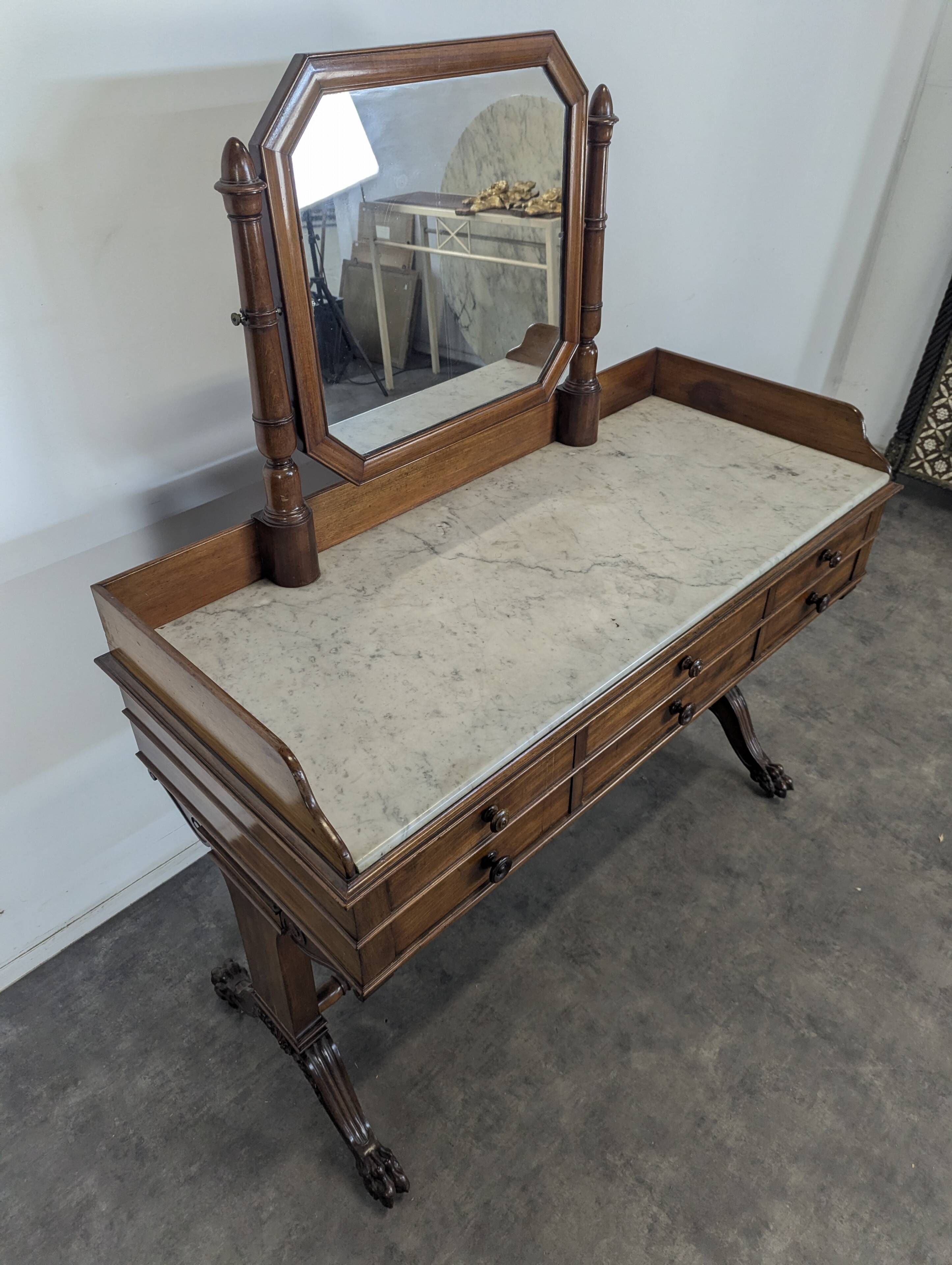Coiffeuse epoque Louis Philippe en acajou