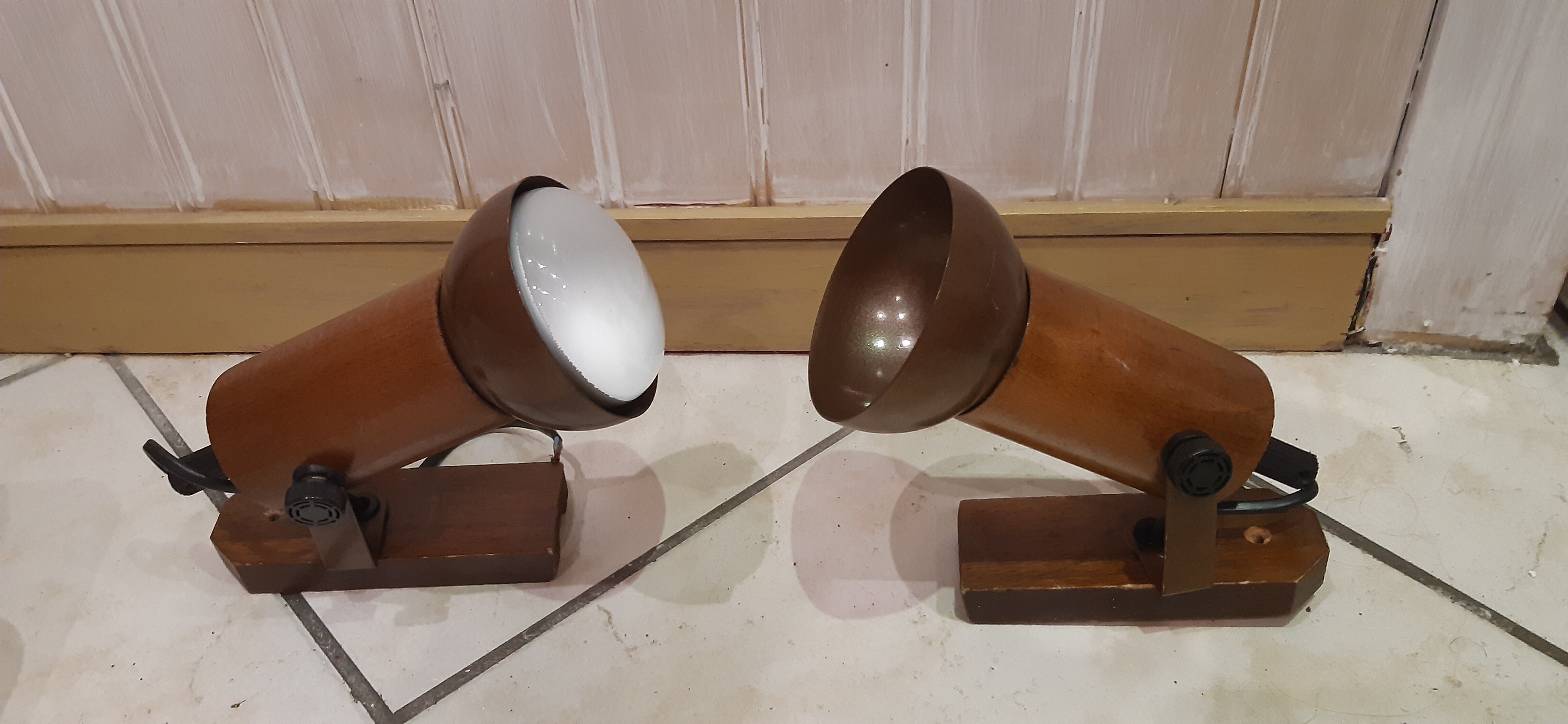 Lot de 2 appliiques murales en bois