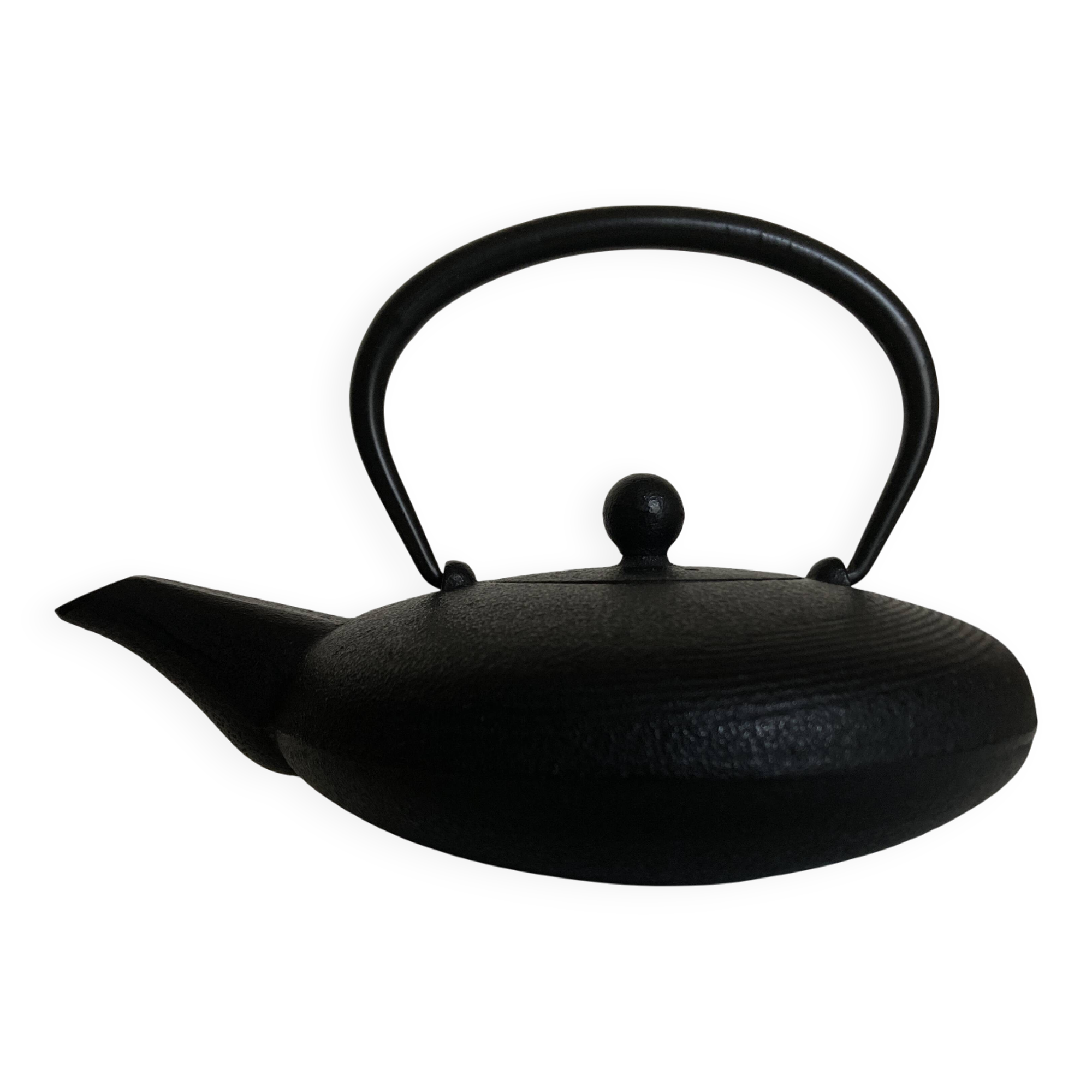 Théière ancienne en fonte japonaise Iwachu  0,5L noire