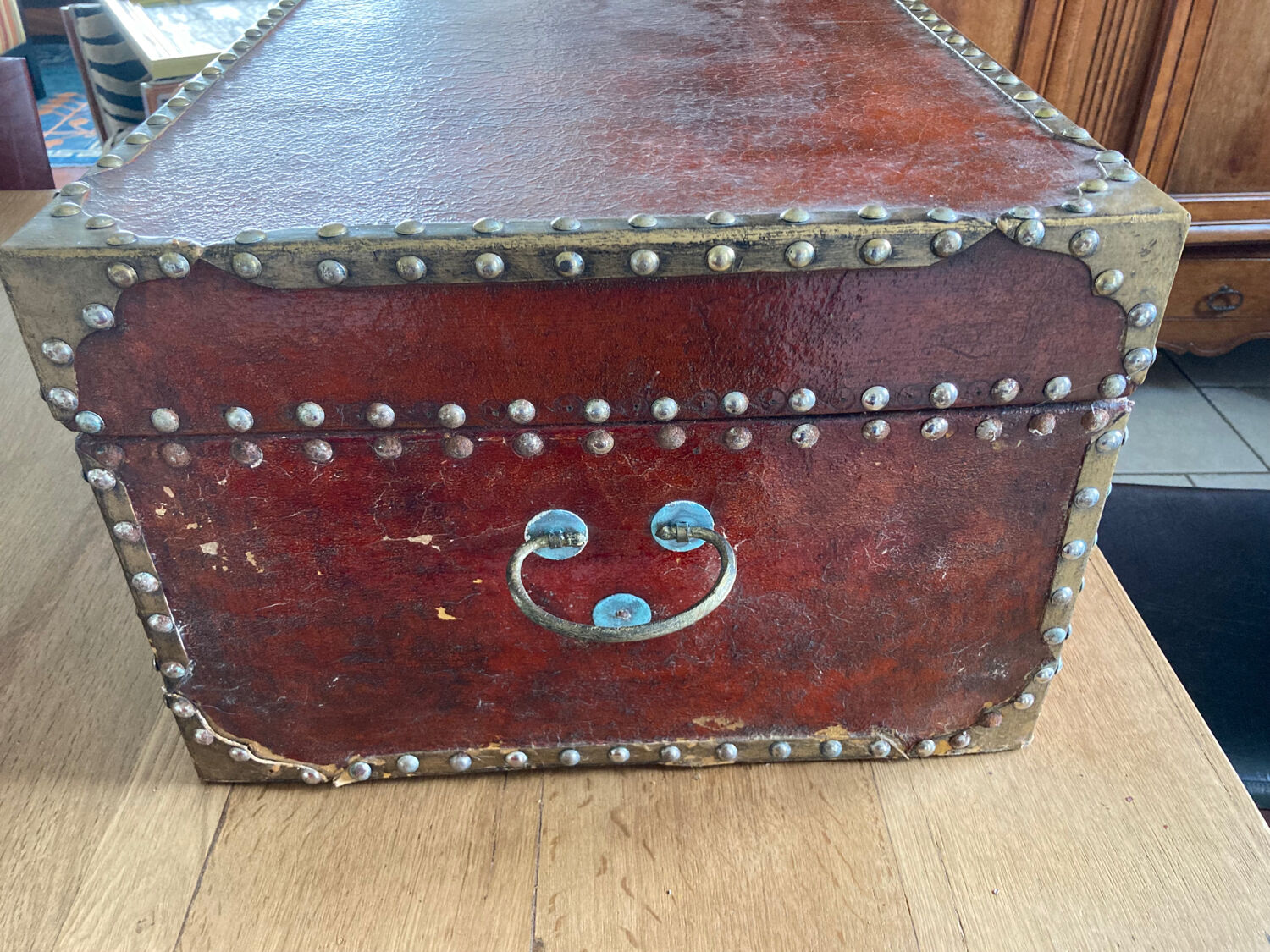 Flat wooden trunk