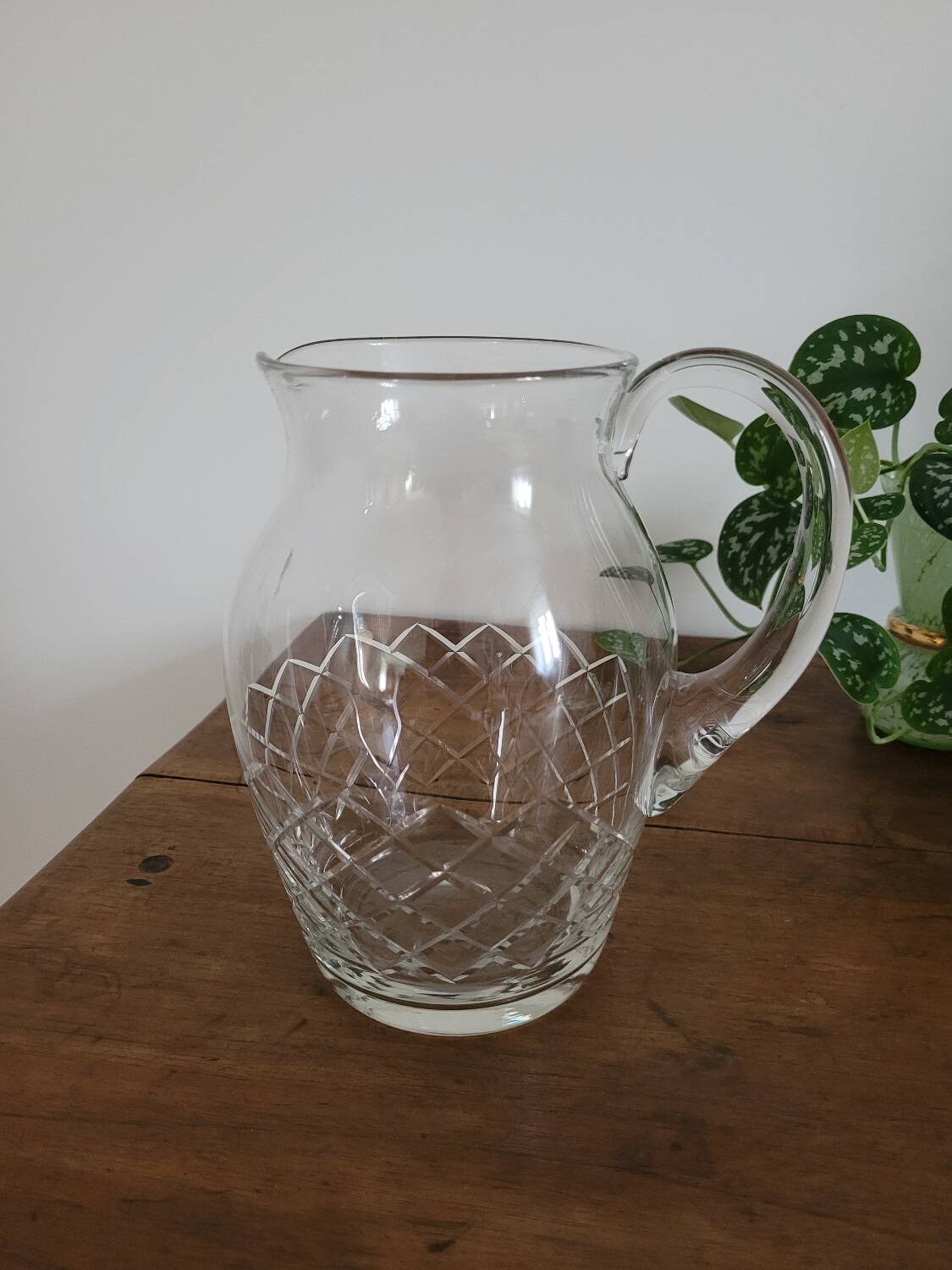 Chiseled/cut crystal pitcher