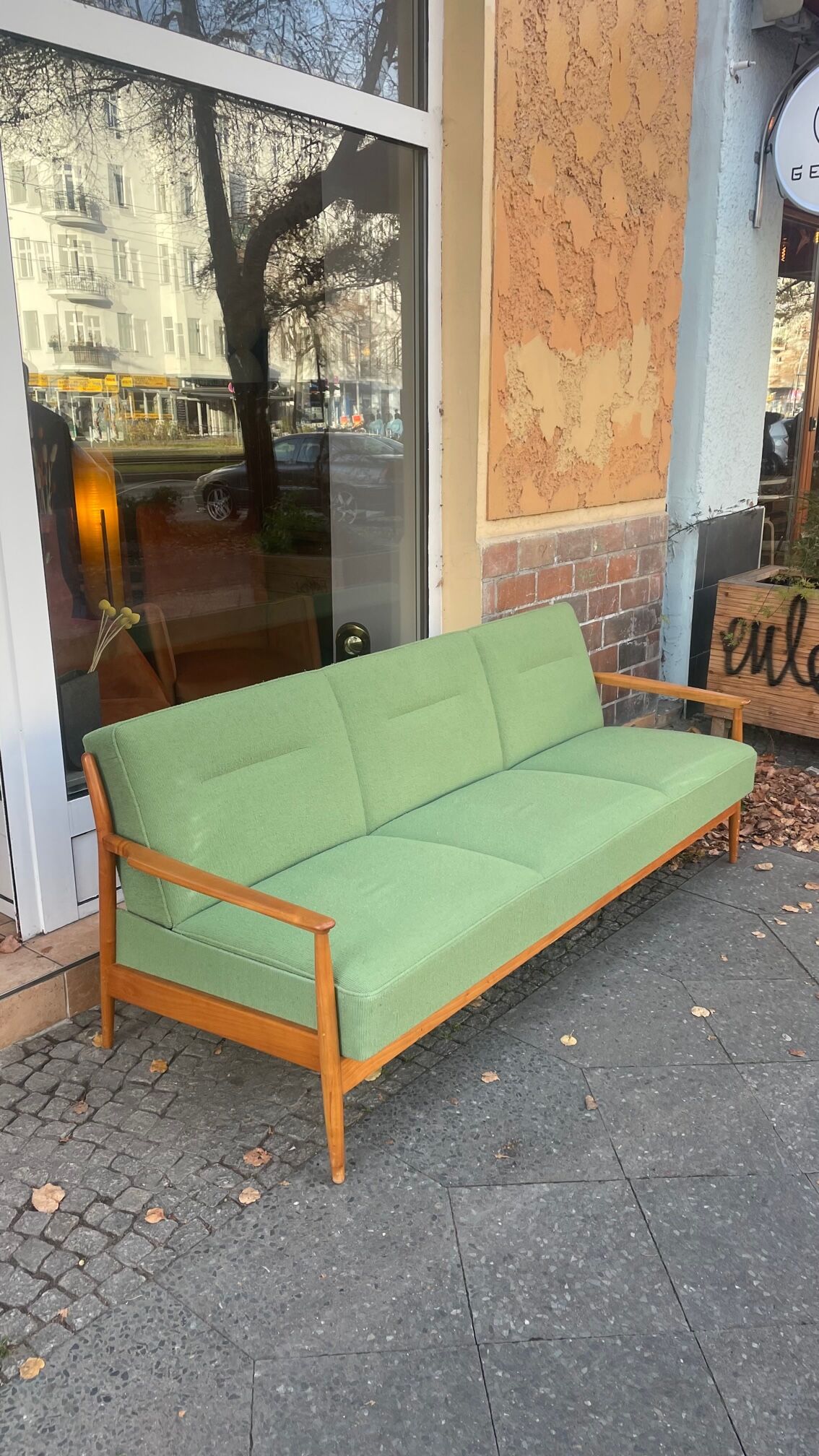 Daybed of the 60s vintage in wood and fabric
