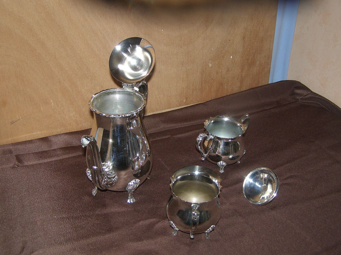 Argenterie Léonard: silver metal coffee set, 3 pieces