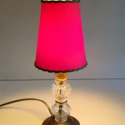 Vintage table lamp in brass and glass - mid 20th century.