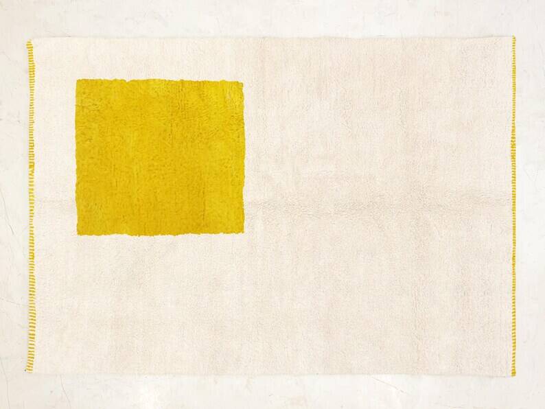 Traditional handmade Beni Ouarain rug