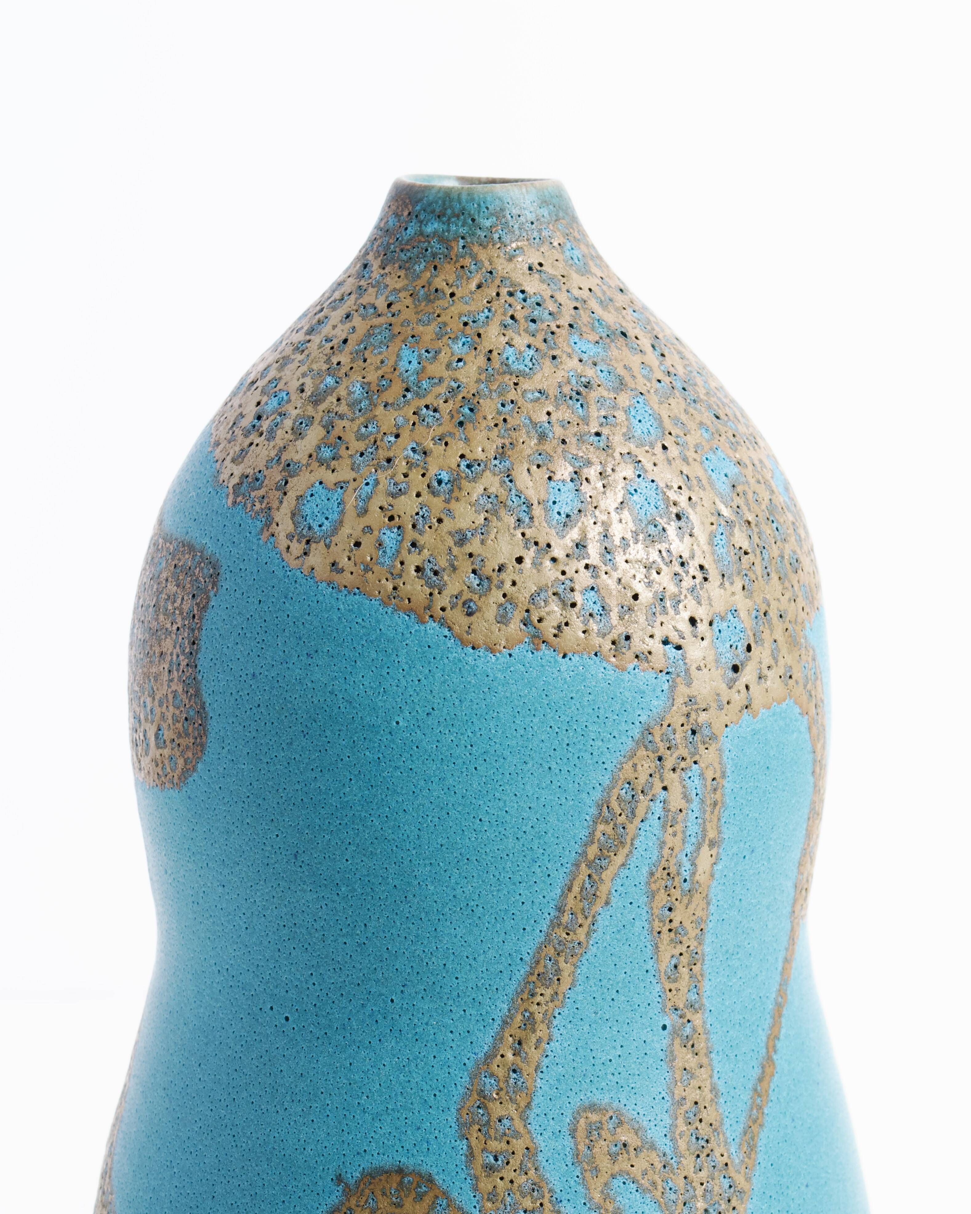 Ceramic vase by Morino Hiroaki Taimei.