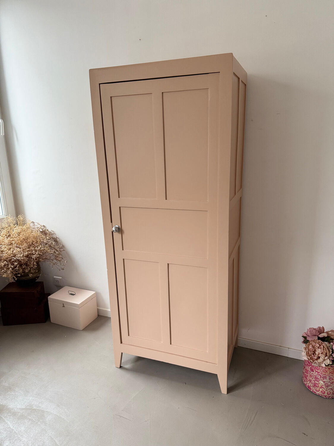 Wardrobe with a door