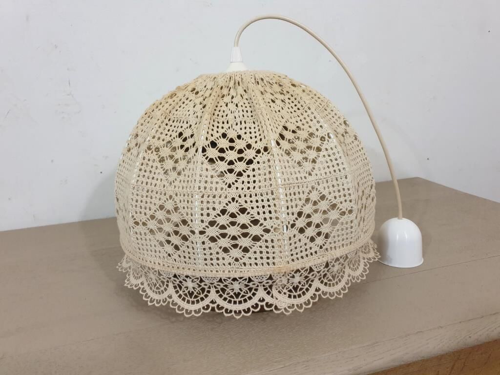 Vintage lace pendant lamp
