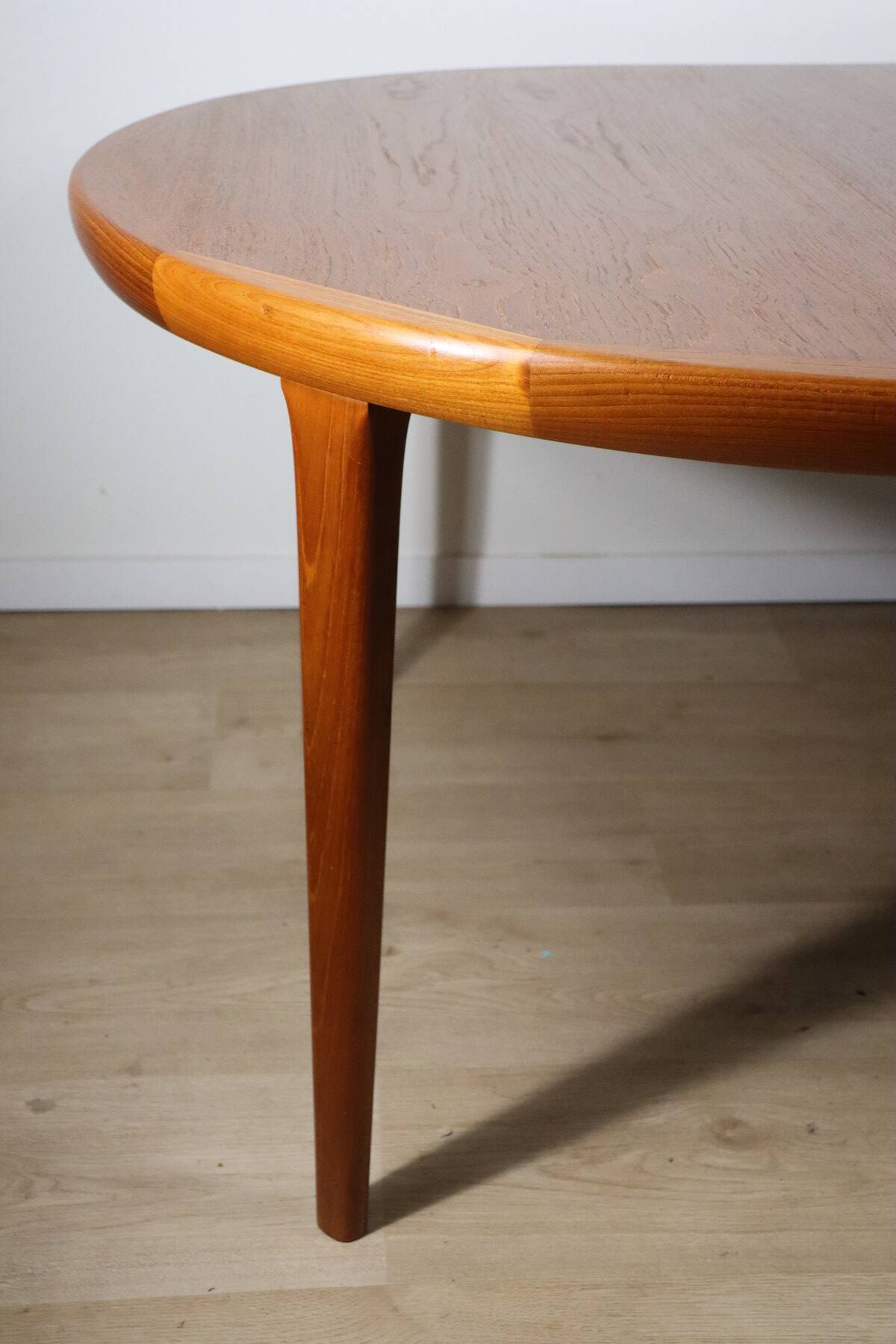 VV Mobler Spottrup Scandinavian extendable teak table, 1960