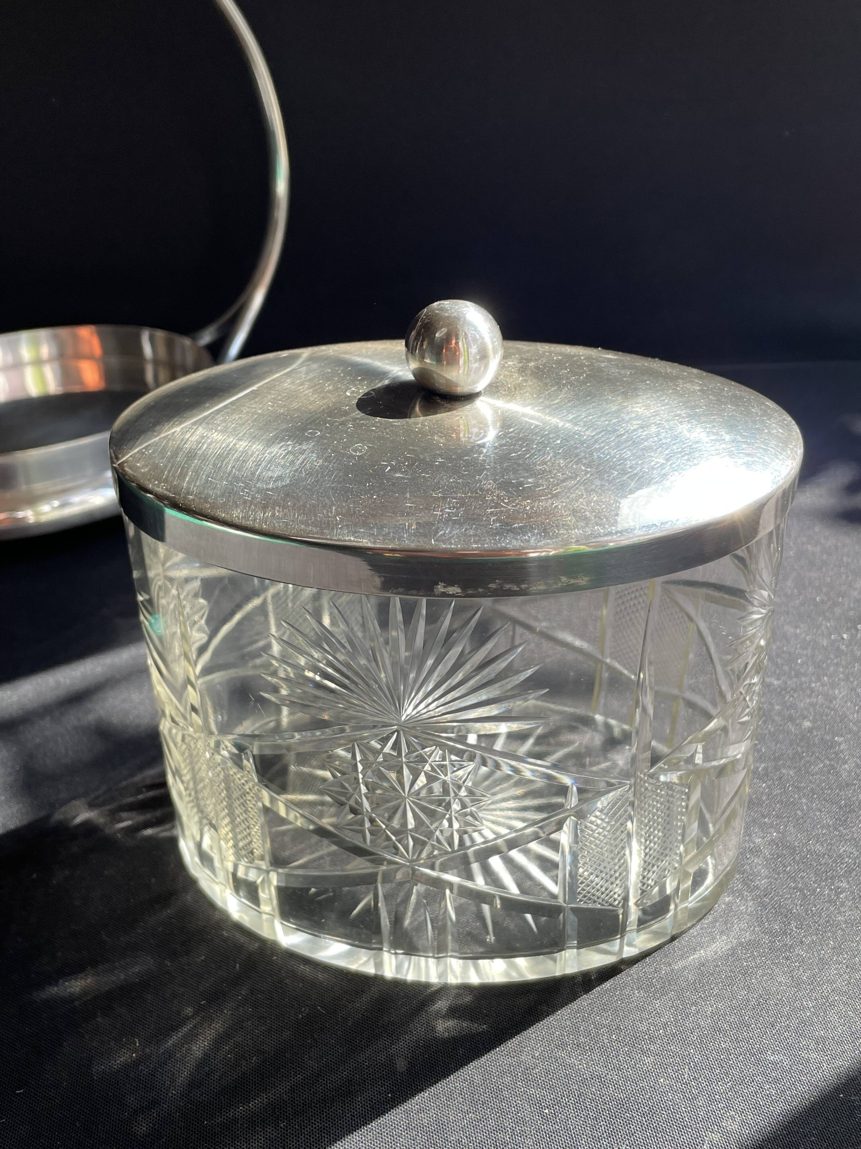 Biscuitier cristal taillé et métal argenté F. W. Quist (1831-1903)