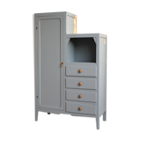 Asymmetrical wardrobe