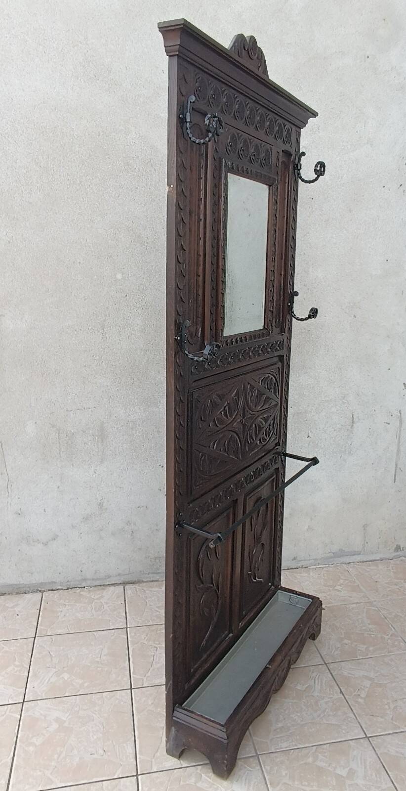 Breton Coat Rack in Natural Wood