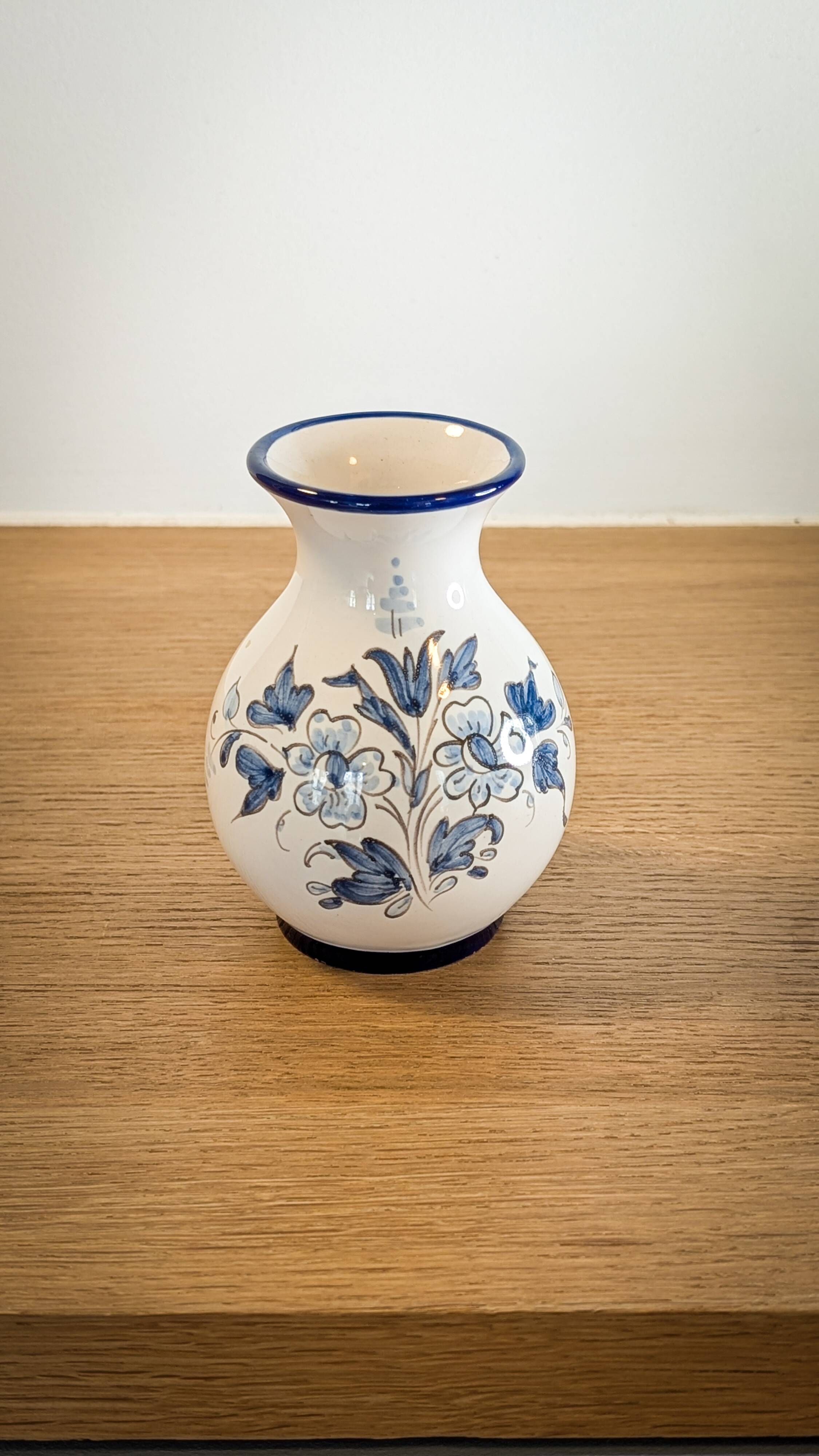 Round vase from the Montagnon Workshop (Manufacture from the end of the world)