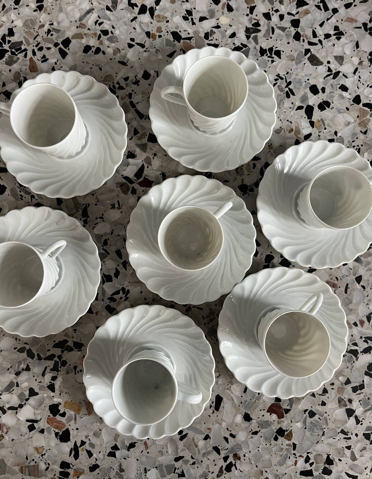Service of 7 coffee cups + saucers in Limoges porcelain – Haviland –