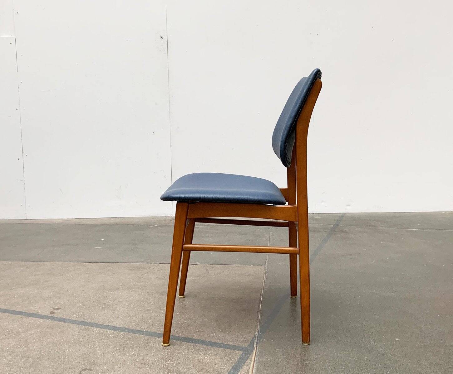 Ensemble de chaises en bois de style mi-siècle