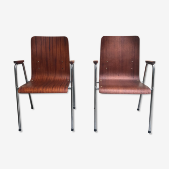 Chairs with multi-fold wooden armrest