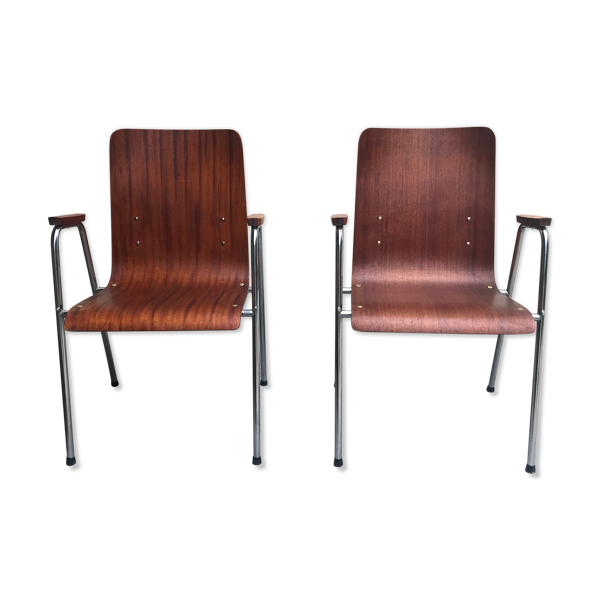 Chaises avec accoudoir en bois multipli