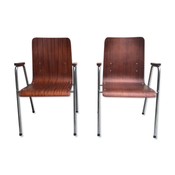 Chairs with multi-fold wooden armrest