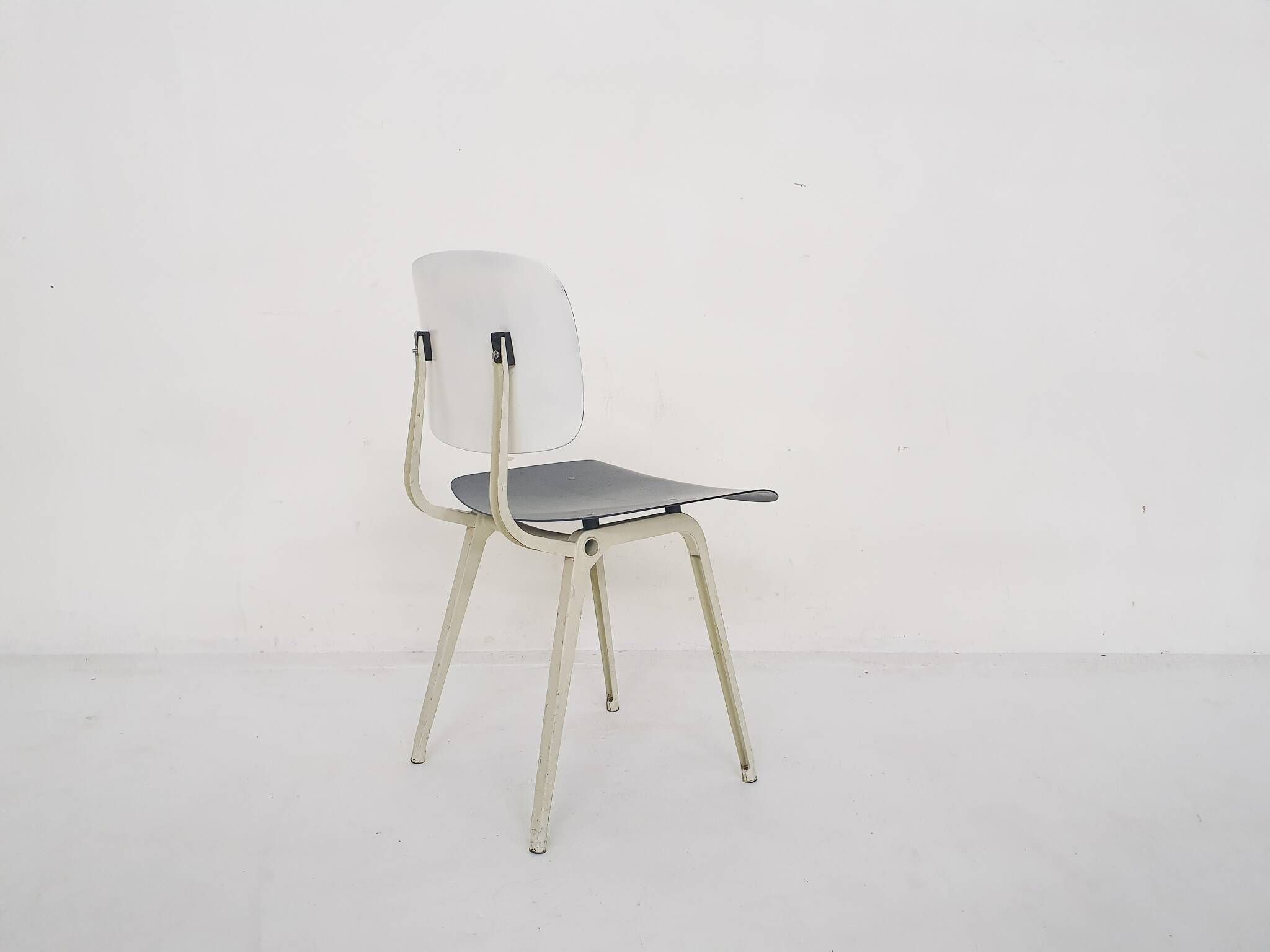 Friso Kramer for Ahrend de Cirkel "revolt" dining chair, The Netherlands 1950's