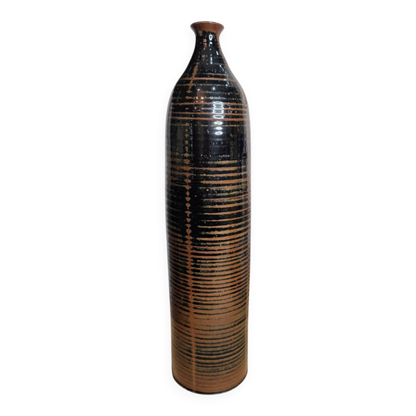 Vase en grès émaillé strié – Tons brun et noir – Travail artisanal – Années 1970