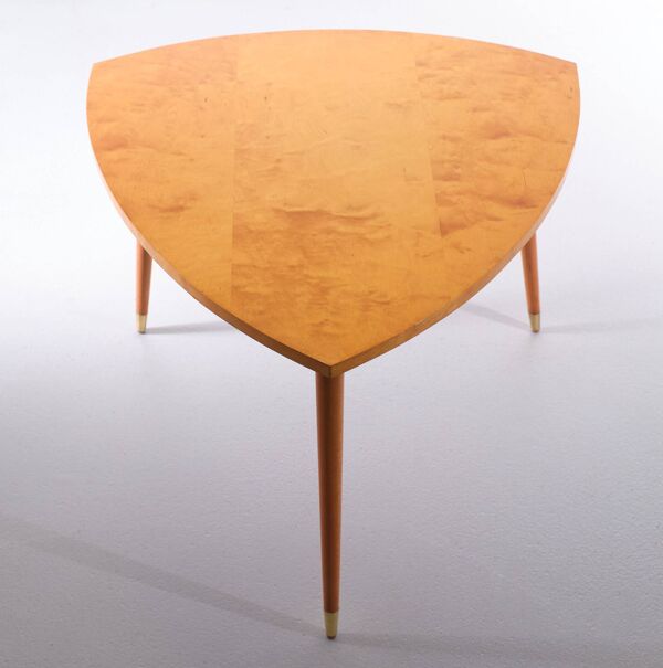 Table basse triangle en bois d'érable années 1950 hollande