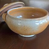 Covered bowl in Marais sandstone