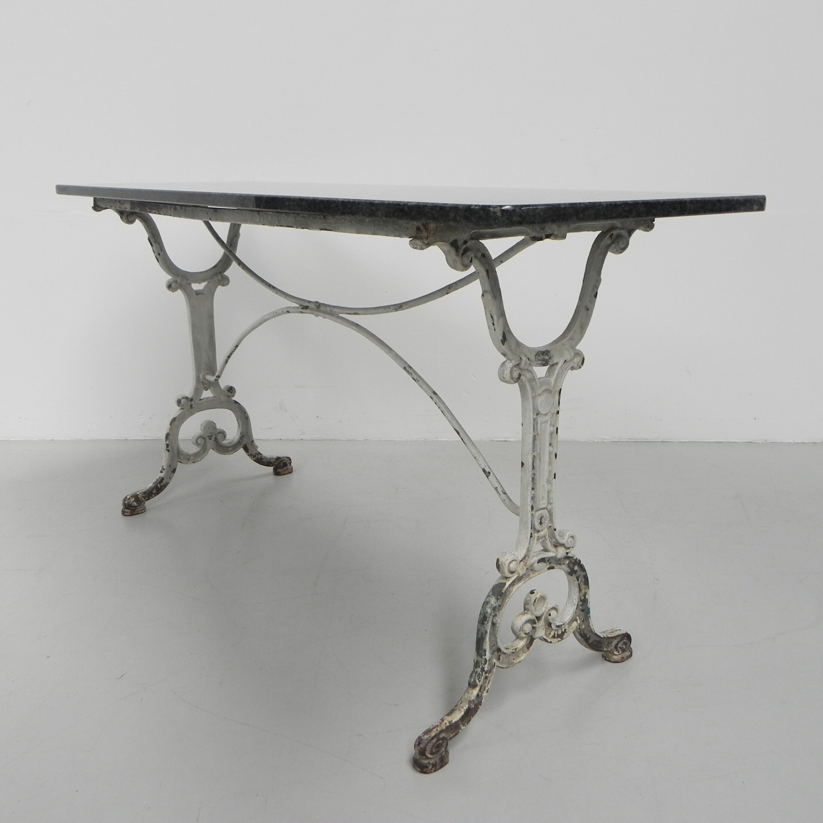XL Garden table made in Paris, bistro table with granite top